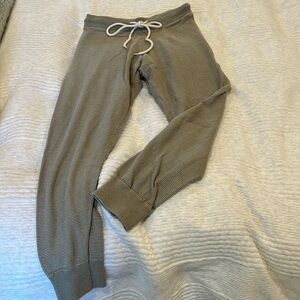 Varley sweater jogger pants size medium